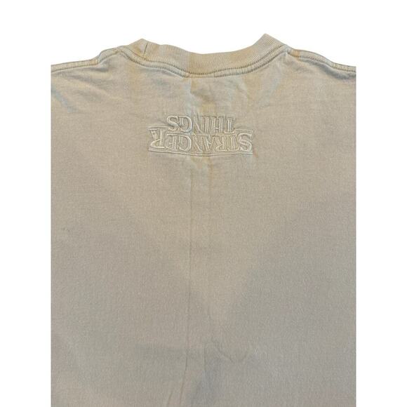 Stranger Things x PacSun Beige Graphic T-Shirt Size L Eleven Cast 100% Cotton - Picture 5 of 8